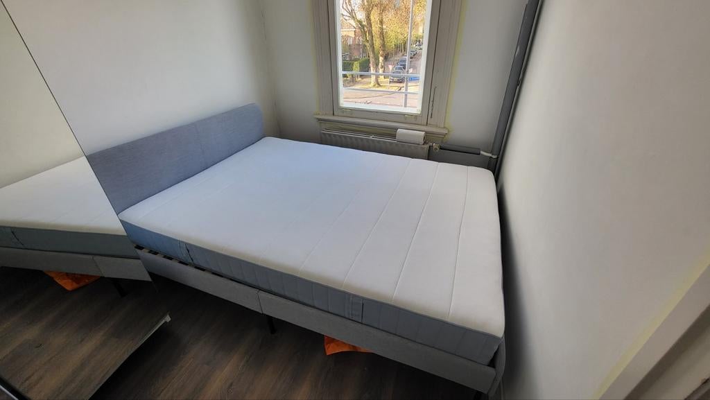 IKEA SLATTUM bedframe met lattenbodem, 140x200 cm, Eenpersoons, Zo goed als nieuw, 200 cm, 140 cm