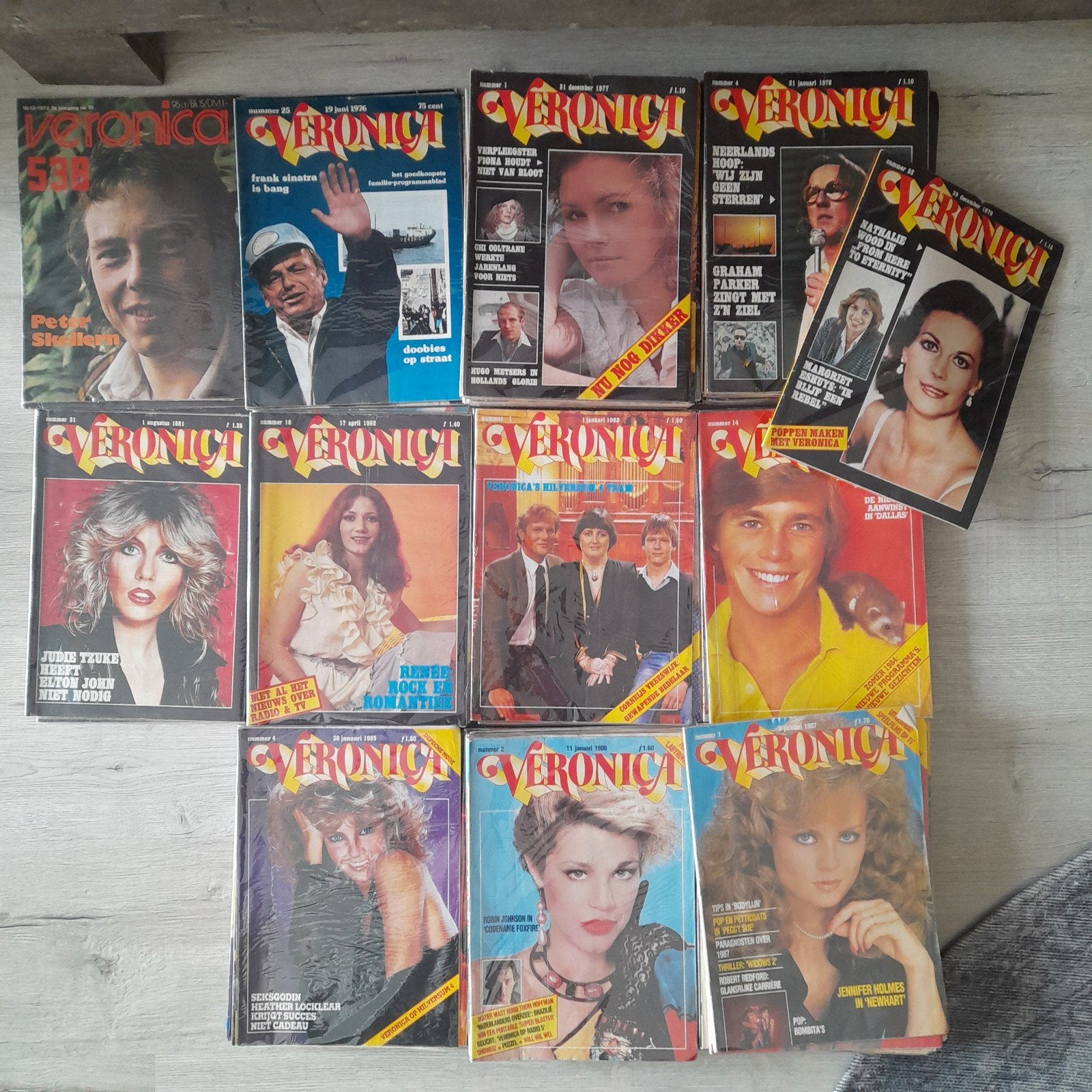 Verzameling 44 Veronica gidsen 1972 t/m 1985, Ophalen of Verzenden, Zo goed als nieuw, Tv, Overige typen