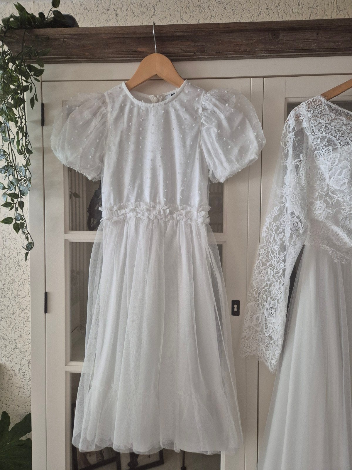 Witte communiejurk/feestjurk met pofmouwtjes maat 122/128, Ophalen of Verzenden, Zo goed als nieuw, WE Fashion, Meisje