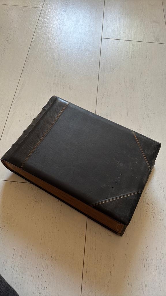 Antiek fotoboek met foto’s van begin 1900, Antiek en Kunst, Ophalen