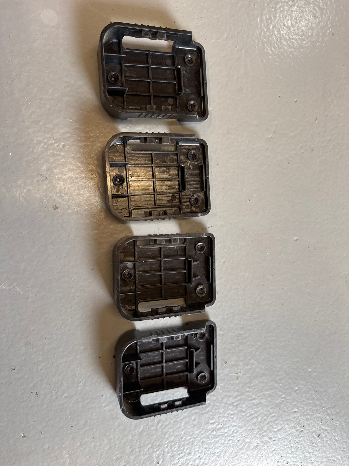 Makita 18V Accu Houder - Set van 4, Ophalen of Verzenden, Gebruikt, Gereedschapsopslag, Makita