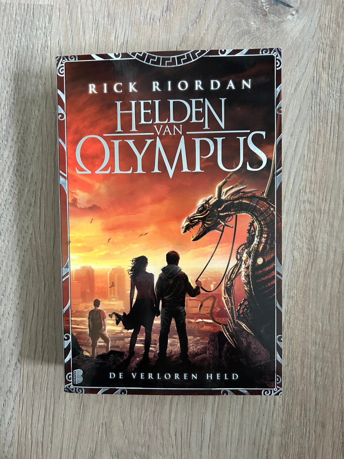 Rick Riordan - De verloren held - Helden van Olympus, Boeken, Ophalen of Verzenden, Zo goed als nieuw, Rick Riordan