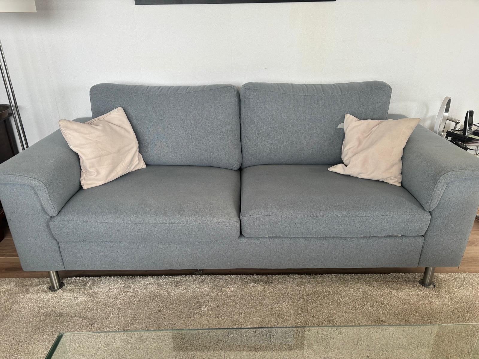 Comfortabele grijze tweezitsbank, Ophalen, Gebruikt, 150 tot 200 cm, Tweepersoons