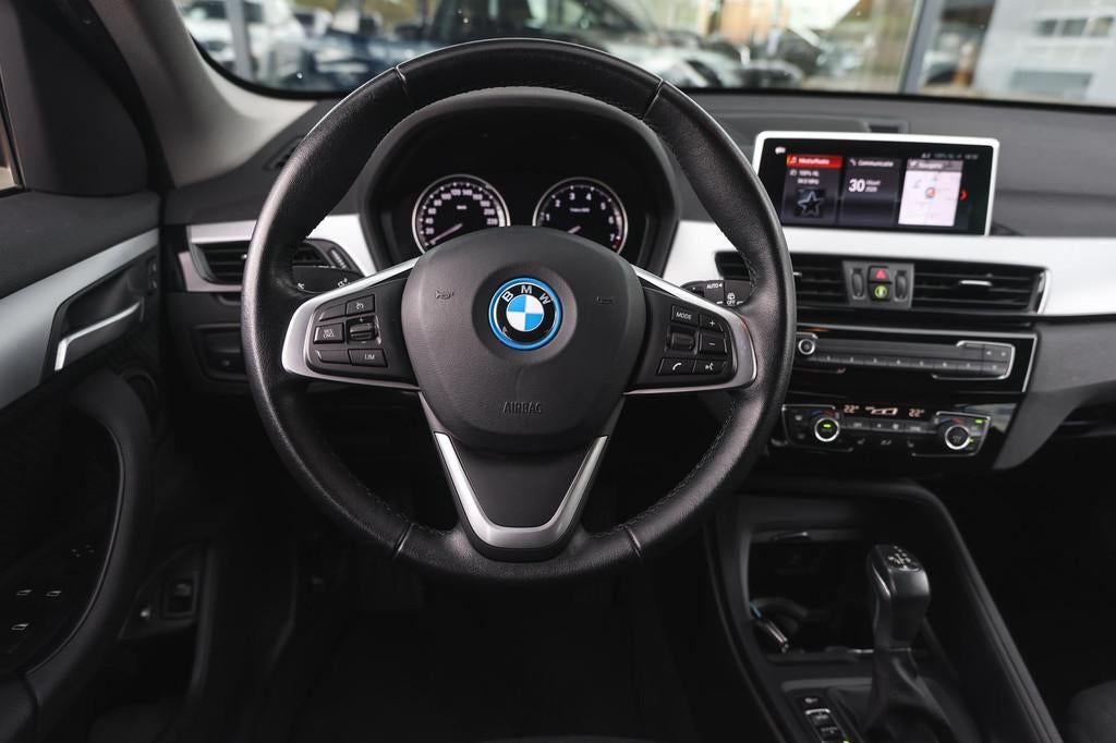 BMW X1 xDrive25e Automaat / Apple CarPlay / Getint glas / Cr, Stof, Gebruikt, 750 kg, 95 pk