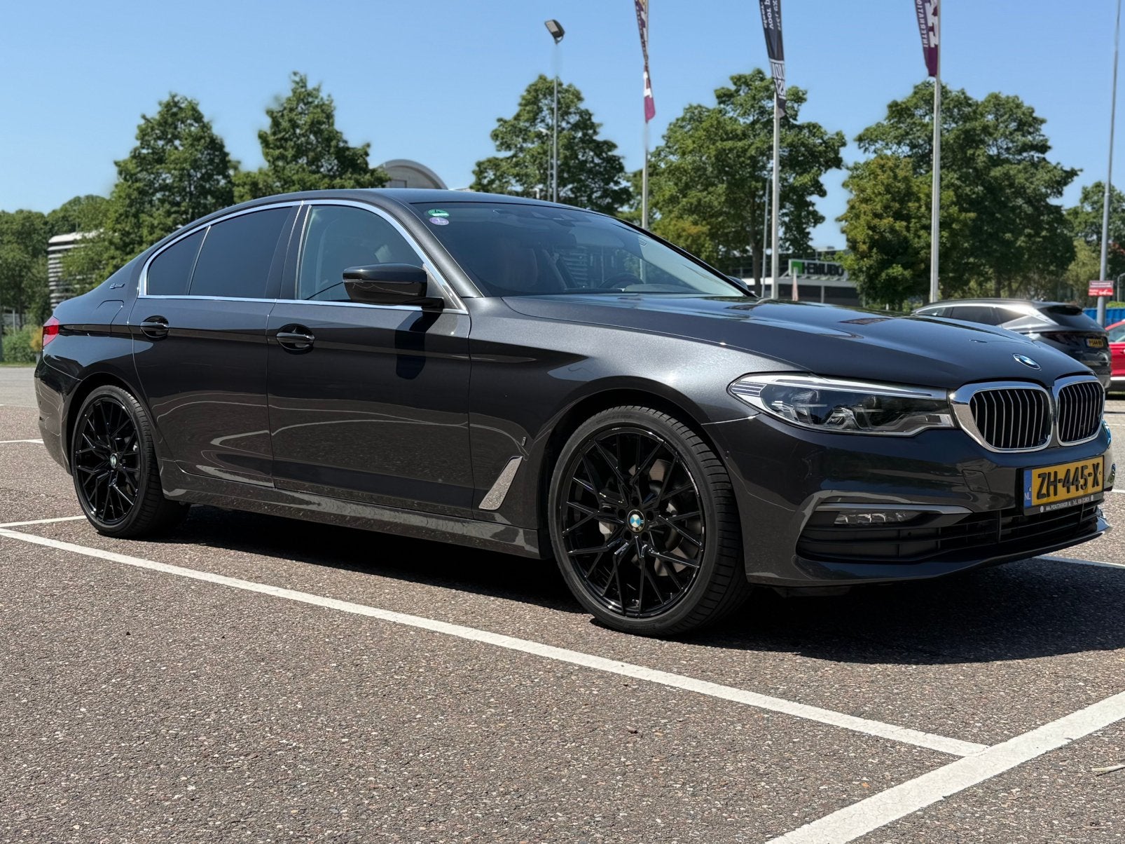 BMW 5-Serie 530e 252pk Aut. 2019/hybride/leder/lange APK, 1998 cc, Achterwielaandrijving, Sedan, Zilver of Grijs