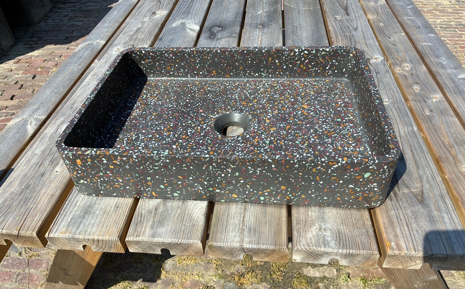 Tikamoon terrazzo wasbak, Gebruikt, Verzenden, 50 tot 100 cm, Minder dan 100 cm