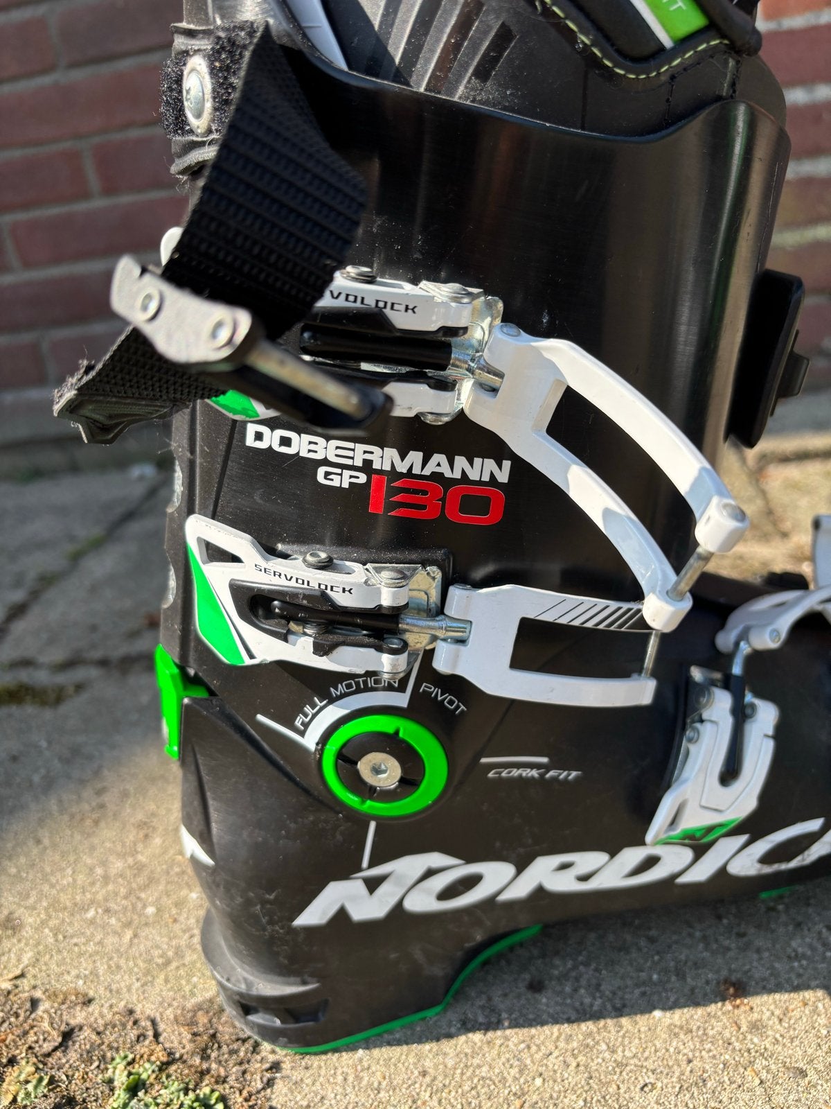 Nordica Dobermann GP130 skischoenen maat 42/43, Sport en Fitness, Skiën en Langlaufen, Gebruikt, Schoenen, Ophalen of Verzenden