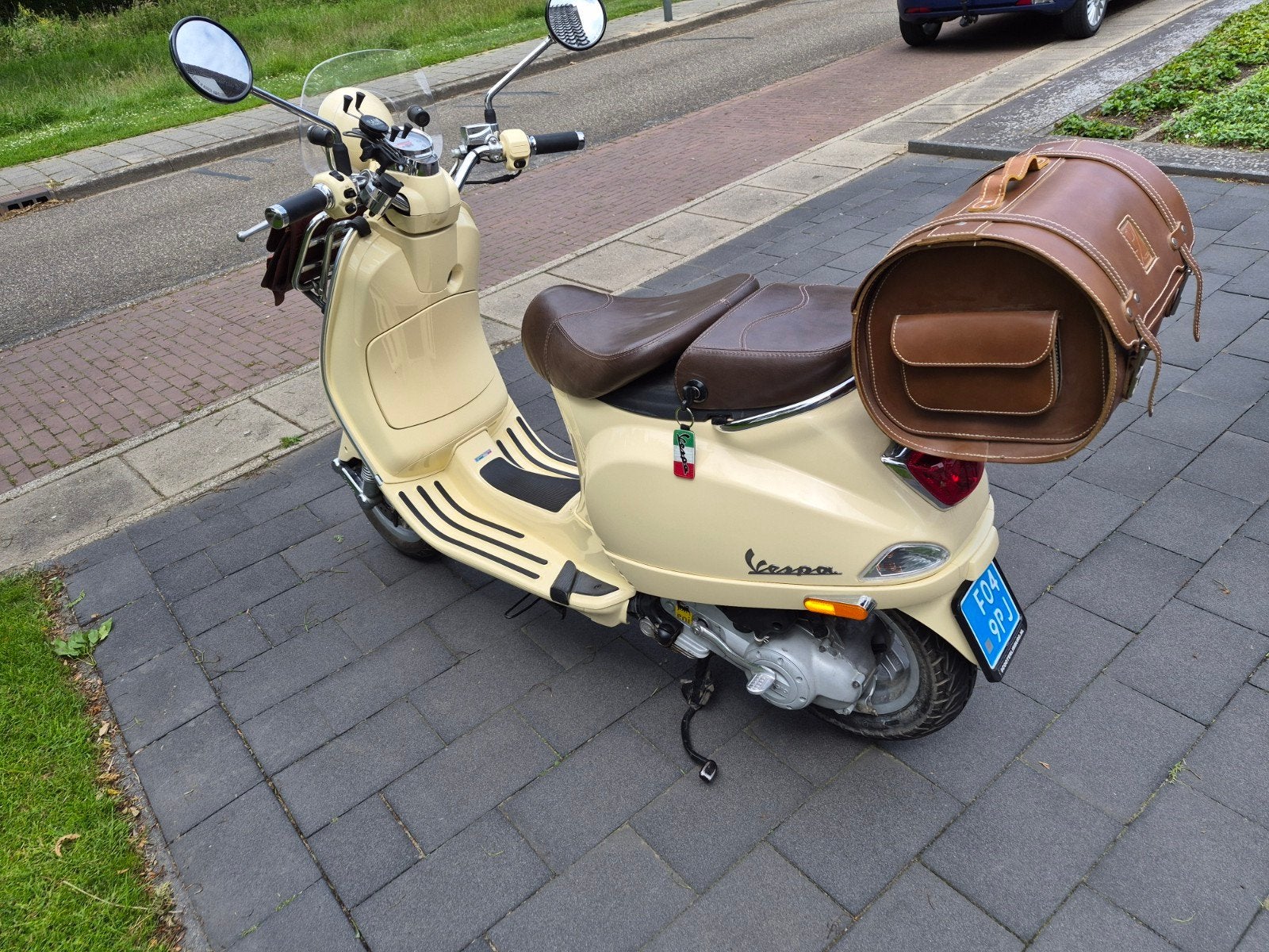 Vespa LXV 4 Takt Scooter - Bouwjaar 2013 - Goed Onderhouden
