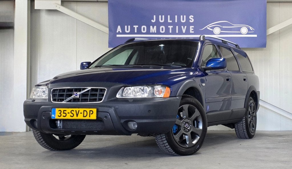 Volvo XC70 2.5 T Ocean Race Trekhaak Xenon Navi Camera PDC M, Auto's, Volvo, Automaat, Zwart, Blauw, XC70
