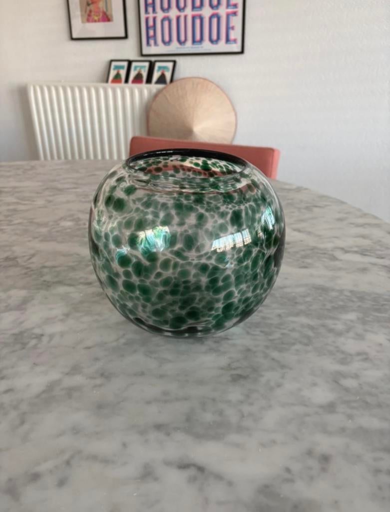 H&M Home Groene Vaas met Stippen, Huis en Inrichting, Woonaccessoires | Vazen, Ophalen, Minder dan 50 cm, Groen, Glas