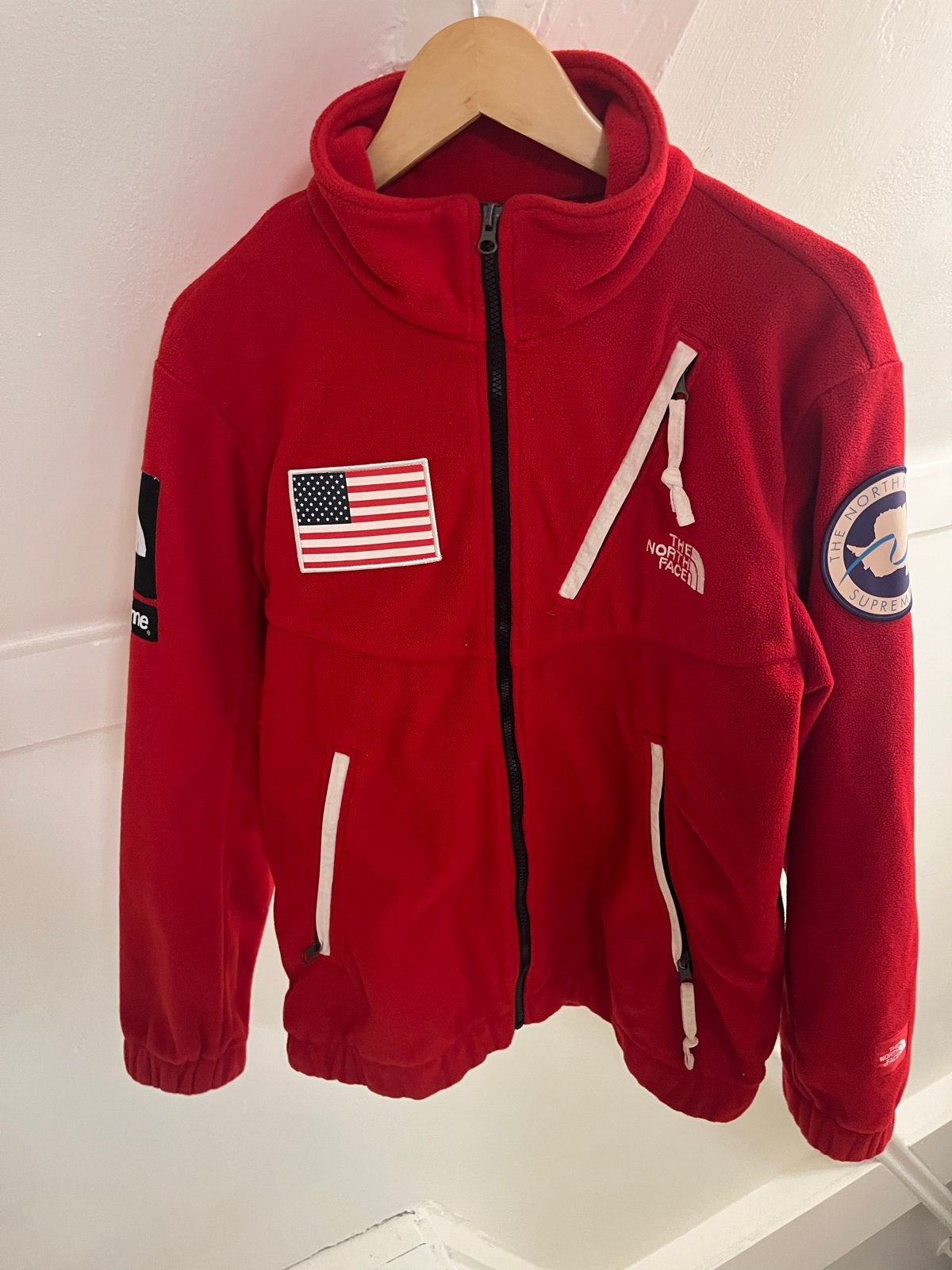 Supreme x The North Face Fleece Jas Rood Maat M, Ophalen of Verzenden, Gedragen, Maat 48/50 (M), Rood