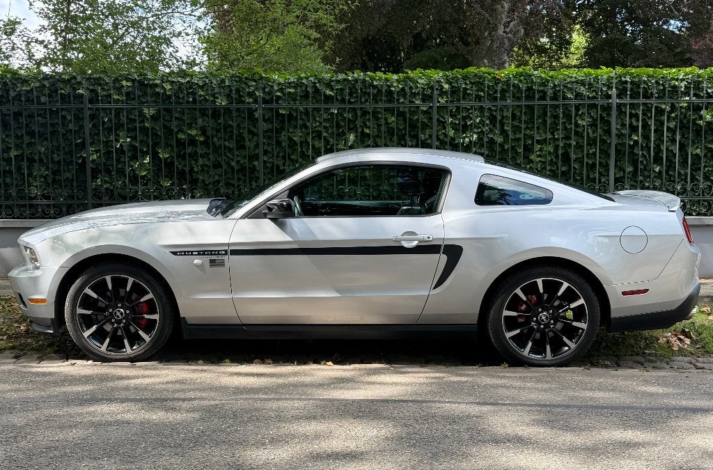 Ford Mustang 3,7 V6 "Club of America", Auto's, Zwart, 1589 kg, 4 stoelen, Leder
