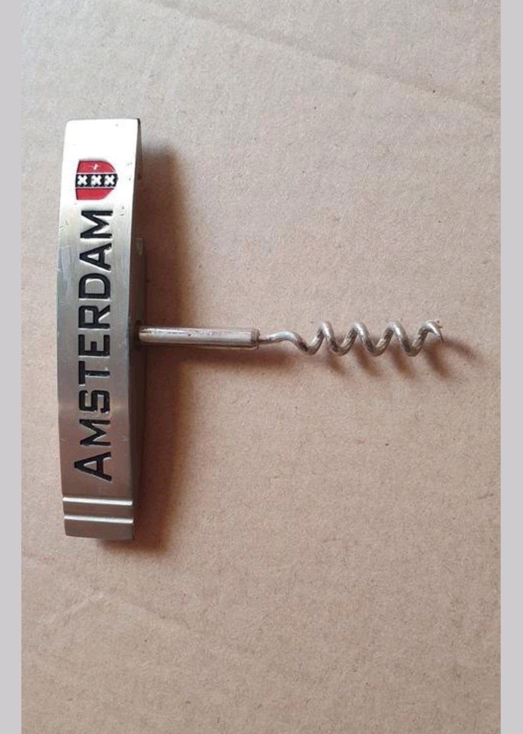 Kurketrekker en flessenopener in één (Amsterdam), Ophalen of Verzenden, Zo goed als nieuw, Metaal