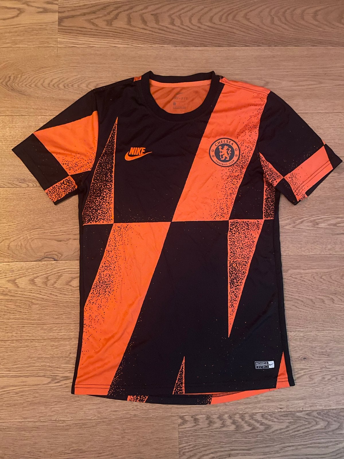 Chelsea trainingsshirt maat S, Kleding | Heren, Sportkleding, Zo goed als nieuw, Voetbal, Maat 46 (S) of kleiner, Zwart, Ophalen of Verzenden