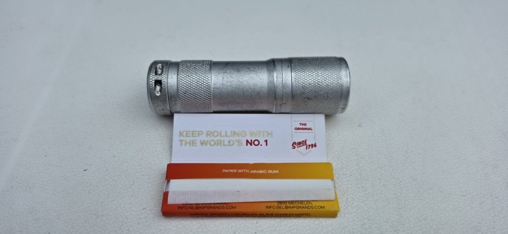 Kleine zaklamp zilverkleur, Ophalen of Verzenden, Gebruikt, Batterij