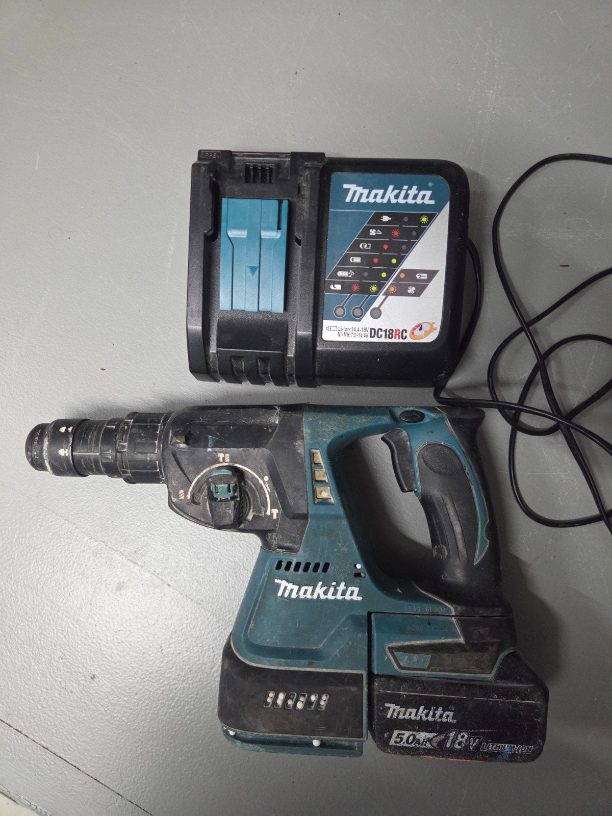 makita combihamer DHR243.