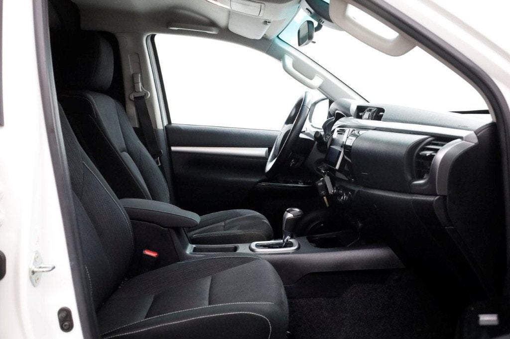 Toyota Hilux 2.4 D-4D-F 150pk E6 4WD 4x4 Double Cab Automaat, Auto's, Automaat, Gebruikt, Euro 6, 4 cilinders