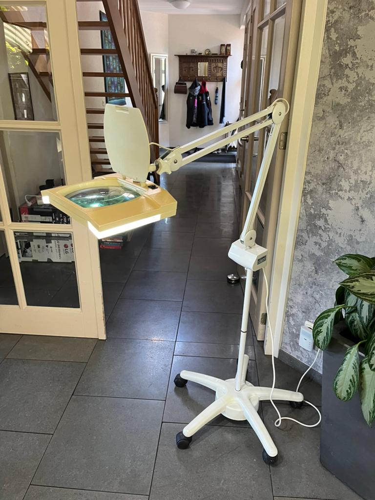 Loupe met verlichting (loep), Hobby en Vrije tijd, Ophalen of Verzenden, Gebruikt, Loeplamp