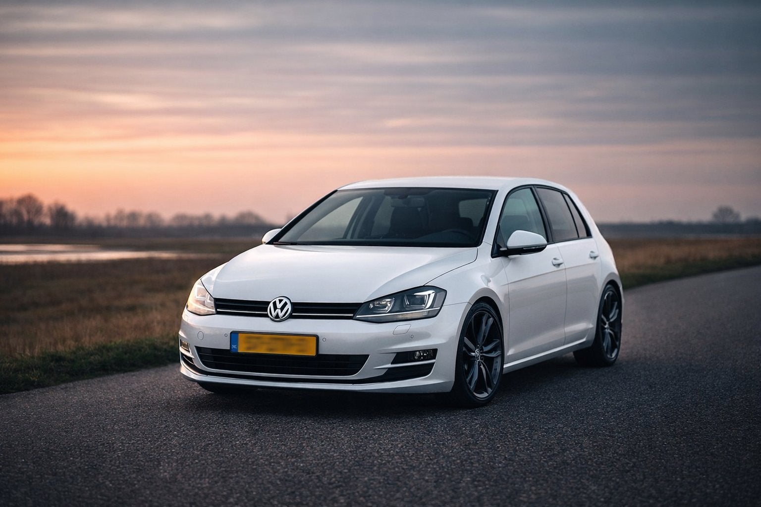 Volkswagen Golf 1.4 TSI 90KW DSG 2013 Wit, Auto's, Volkswagen, 4 cilinders, Origineel Nederlands, 1395 cc, 630 kg