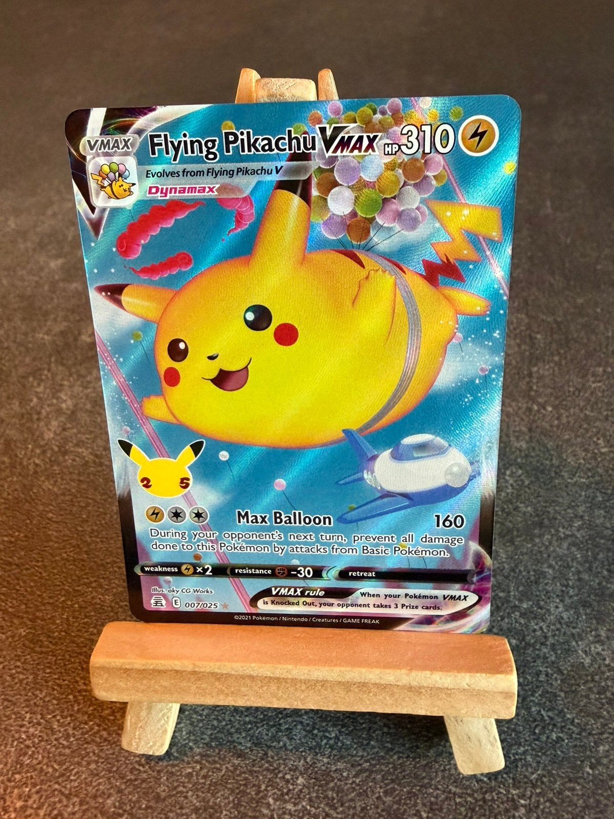 Flying Pikachu Vmax 007 Pokémon Celebrations, Ophalen of Verzenden, Zo goed als nieuw