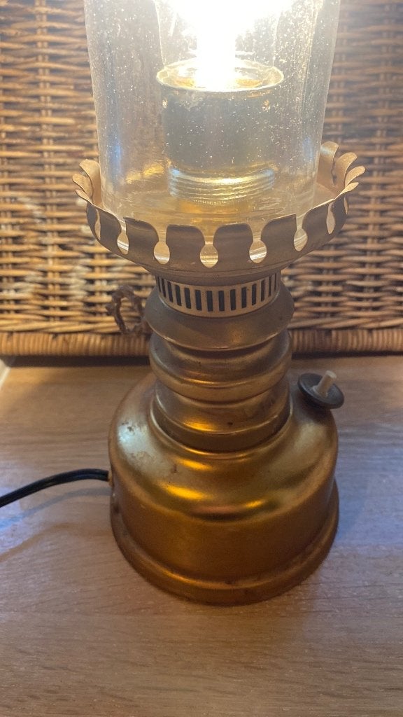 Nostalgische/aparte "olie" lamp met fitting, Gebruikt, Klassiek, Metaal, Met schakelaar