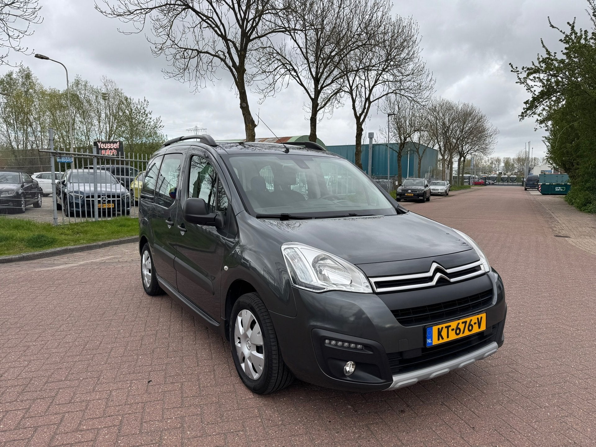 Citroen Berlingo 1.2 PureTech XTR, Auto's, Voorwielaandrijving, 1199 cc, Origineel Nederlands, Handgeschakeld