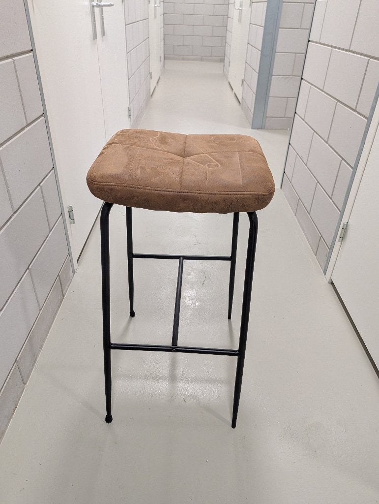 Bar kruk 79cm, Huis en Inrichting, Barkrukken, Zo goed als nieuw, 60 tot 90 cm, Leer, 4 krukken, Ophalen