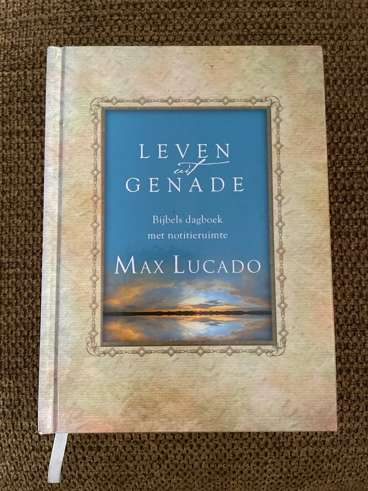 Max Lucado - Leven uit genade, Max Lucado, Christendom | Protestants, Ophalen of Verzenden, Zo goed als nieuw