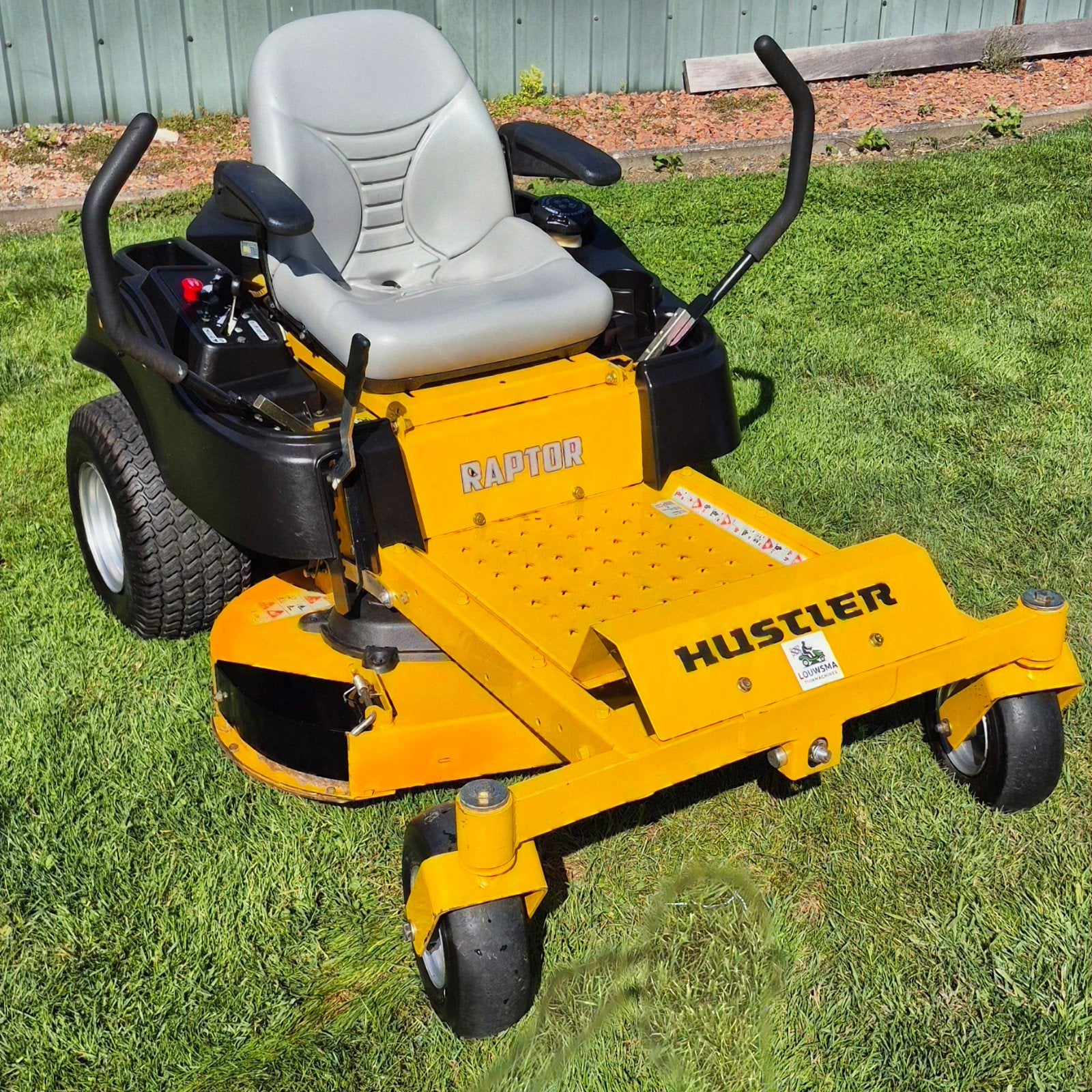 Hustler Raptor 42" Mulch Kawasaki 23PK 2 Cilinder., Ophalen, https://www.louwsmatuinmachines.nl/, HUSTLER, Zo goed als nieuw
