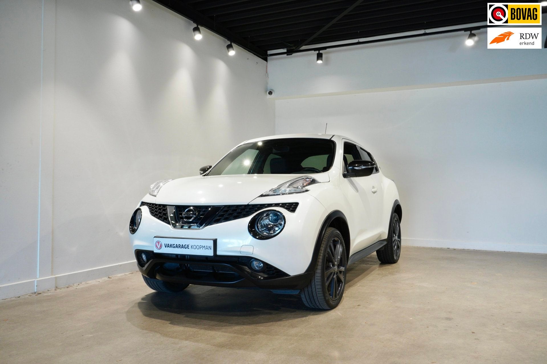 Nissan Juke 1.2 DIG-T N-Connecta Navigatie|Camera|Keyless, Auto's, Voorwielaandrijving, 639 kg, Euro 6, Wit
