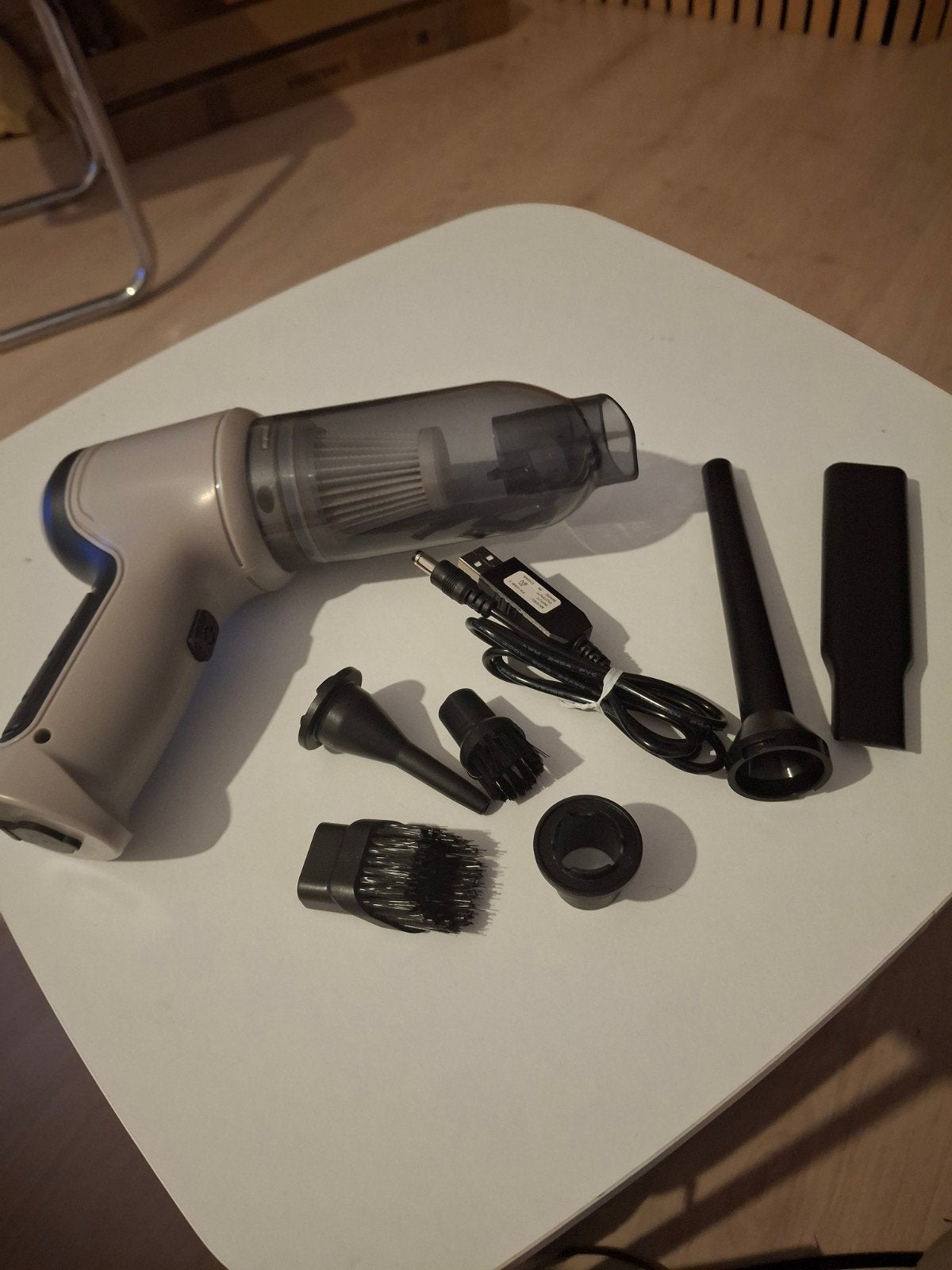 Draadloze Kruimeldief - Handstofzuiger met Accessoires, Ophalen of Verzenden, Zo goed als nieuw