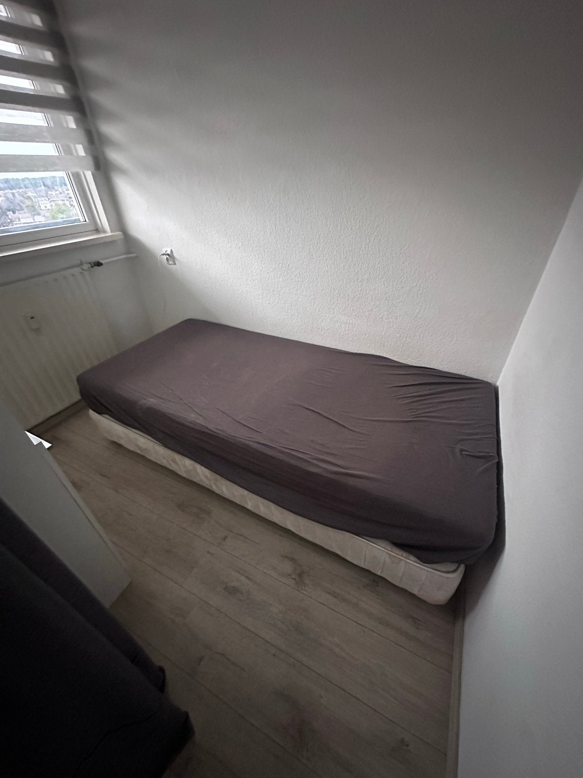 Gratis: inboedel - bedden, kasten, tv-meubel stoel gratis!!!, Ophalen of Verzenden, Gebruikt