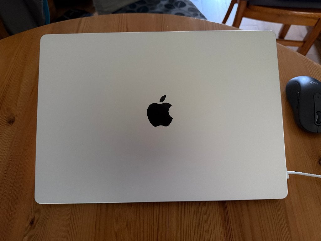 Macbook pro 16" 16GB 1TB zilver, Computers en Software, Apple Macbooks, MacBook Pro, 1 TB of meer, 2 tot 3 Ghz, Qwerty