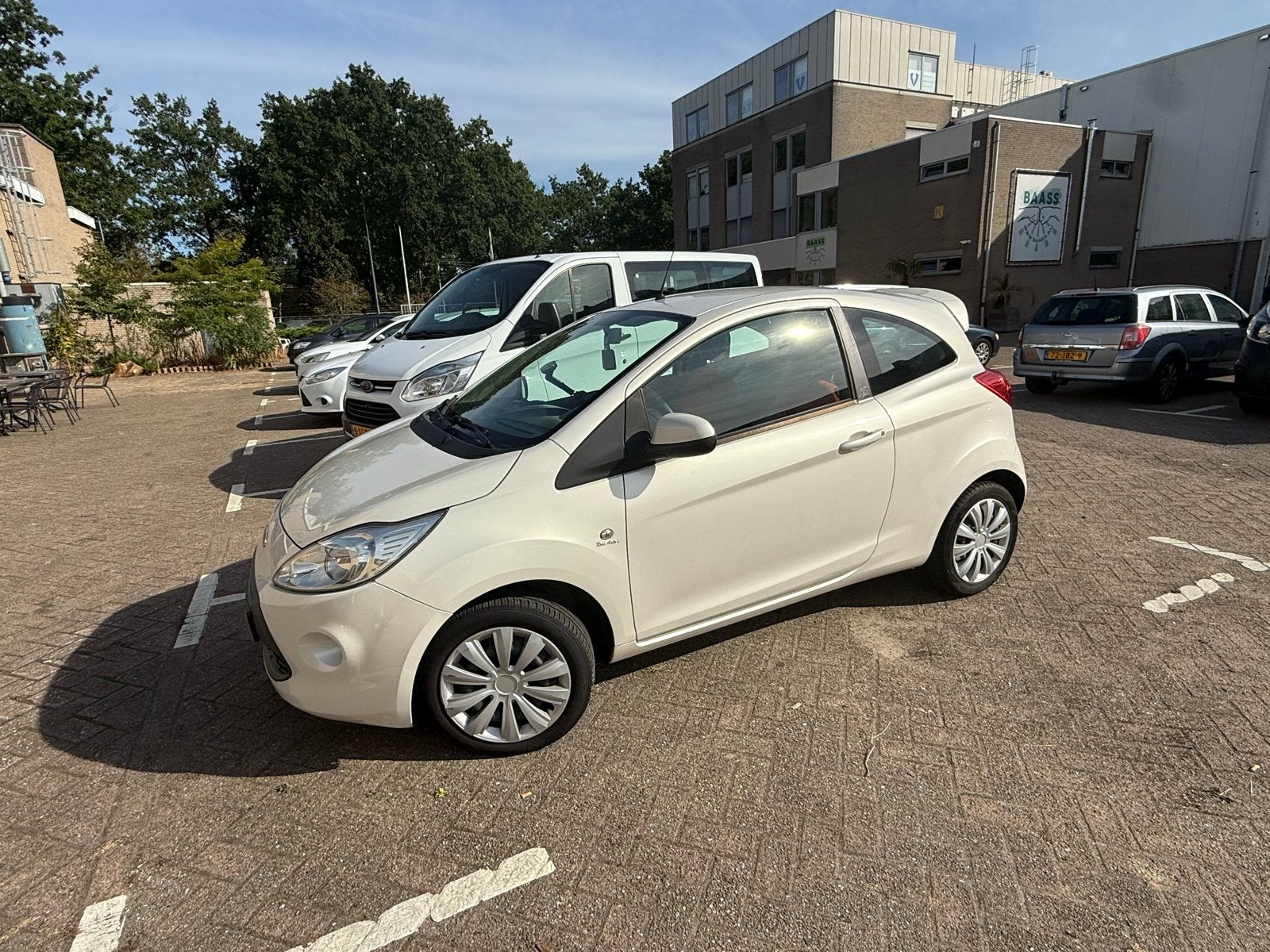 Ford Ka 1.2 51KW 2009 Wit, Auto's, Ford, Voorwielaandrijving, 1242 cc, 4 cilinders, 4 stoelen
