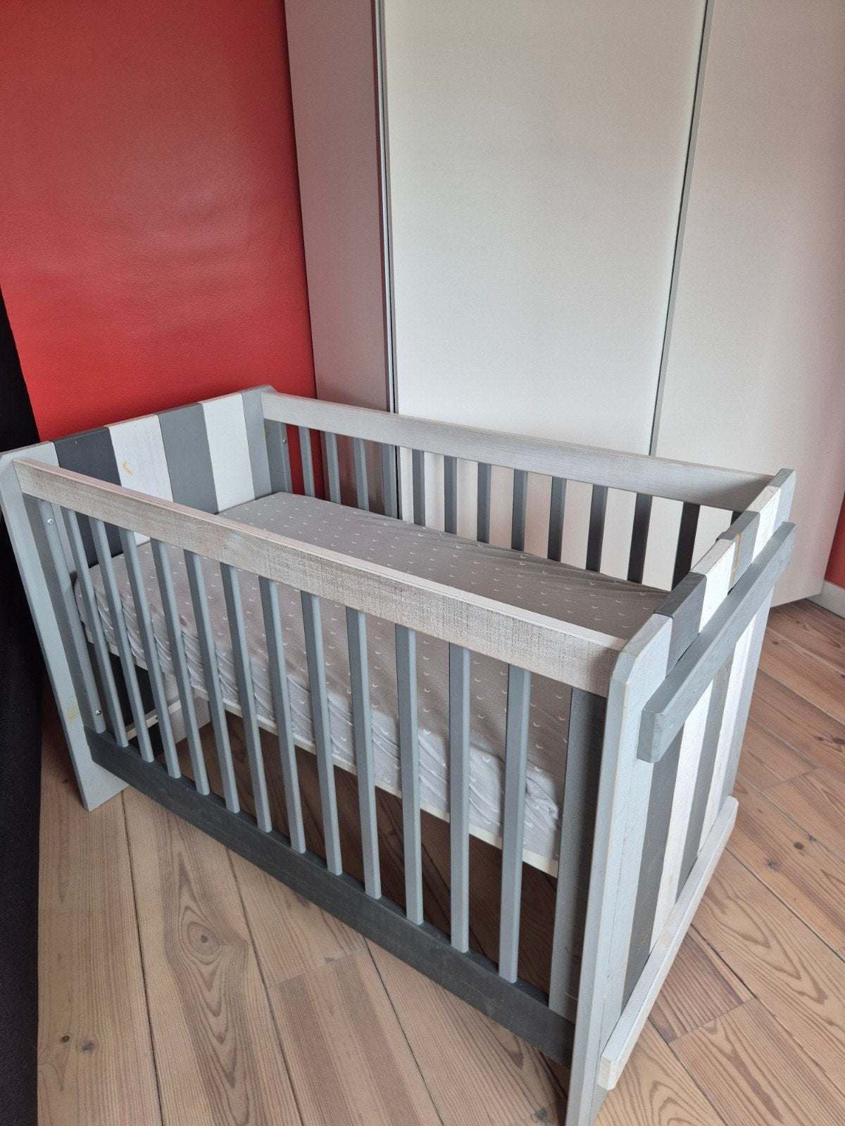 Kinderbed + Commode, Gebruikt, Printabulls3D@outlook.com, Lattenbodem, Minder dan 140 cm