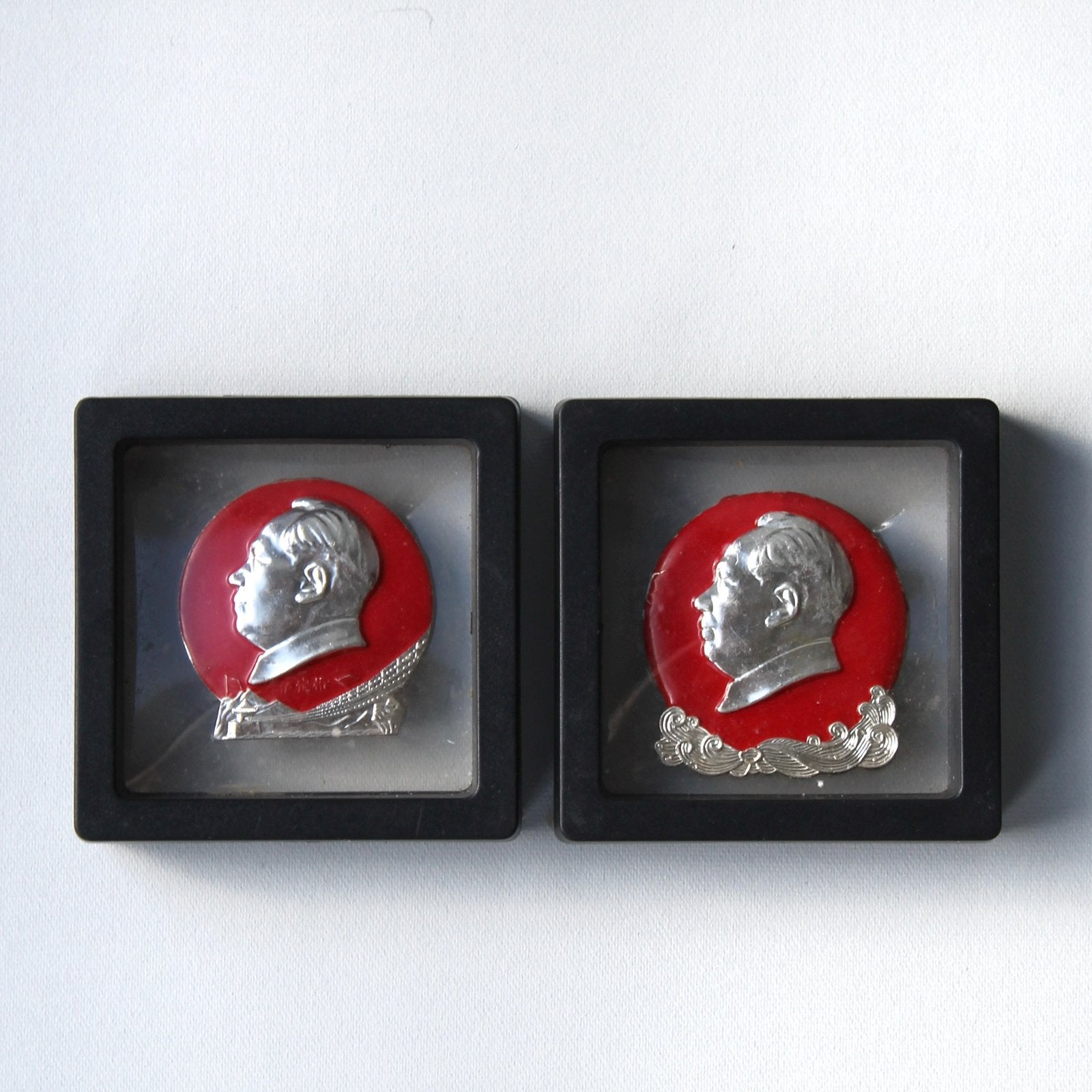 Set van 2 originele Mao speldjes uit 1968, Verzamelen, Ophalen of Verzenden