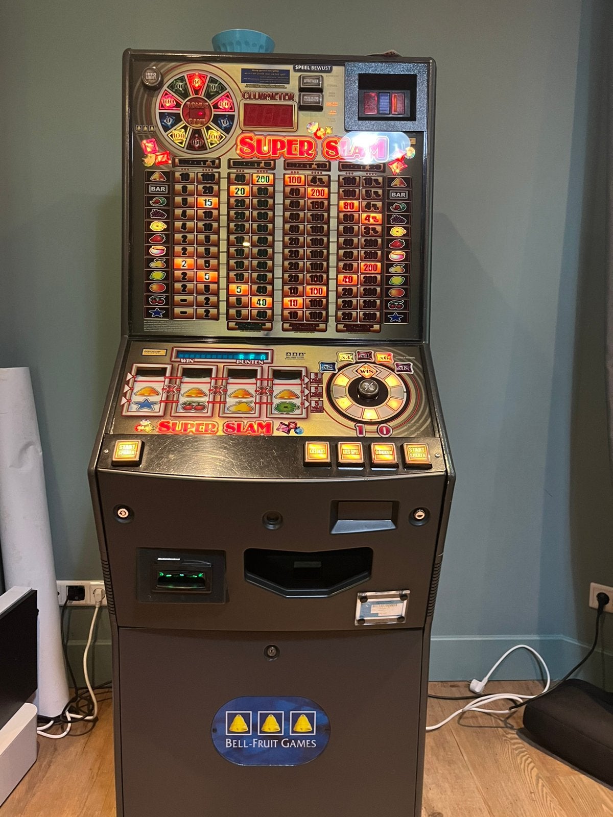 Bell fruit super slam gok automaat, Euro, Ophalen, Gebruikt, Met sleutels