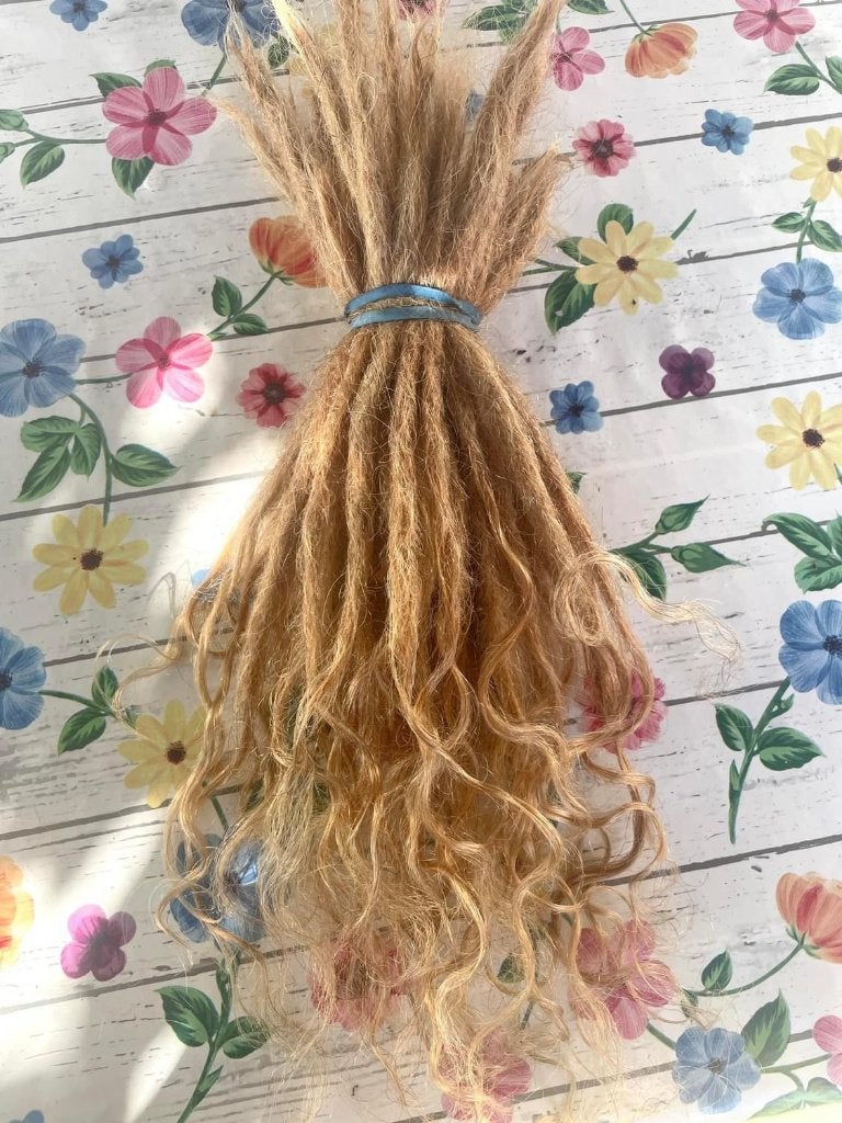 45 nieuwe blonde human hair dread extensions 35-40cm nu 270€, Ophalen of Verzenden, Nieuw, Pruik of Haarverlenging