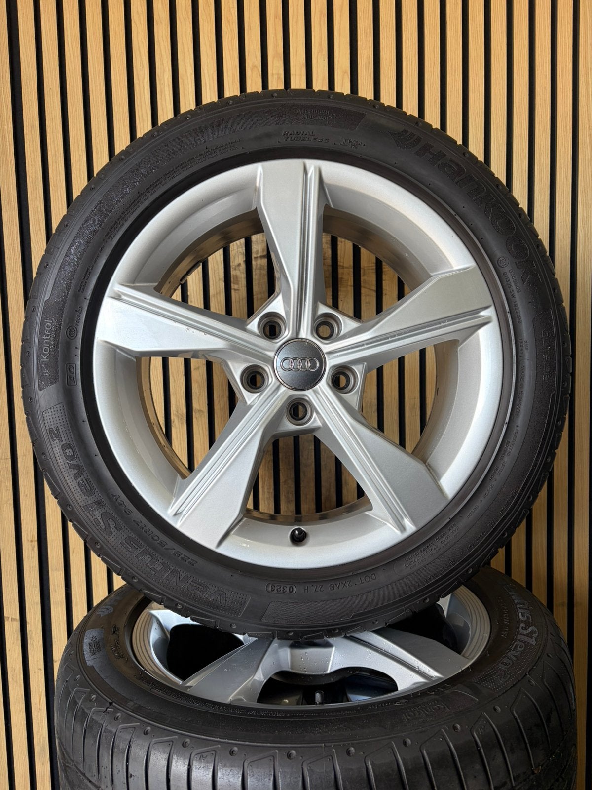 Originele 17” Audi A4 B8 B9 Zomerbanden Zomerset, Auto-onderdelen, Banden en Velgen, Audi, Gebruikt, ., Banden en Velgen