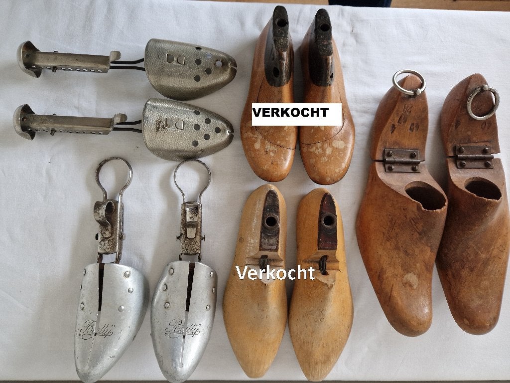 1 set schoenmallen en 2 sets schoenspanners., Ophalen of Verzenden