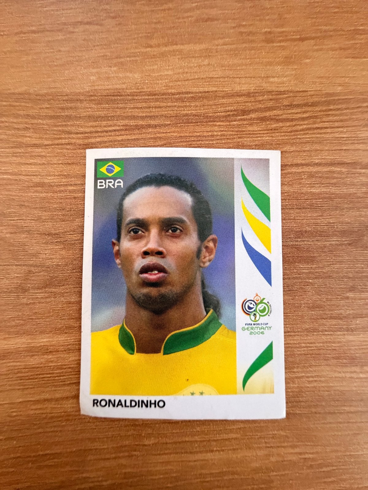 Ronaldinho #393 Panini WK 2006 Duitsland - Brazilië sticker, Ophalen of Verzenden, Zo goed als nieuw, Sport