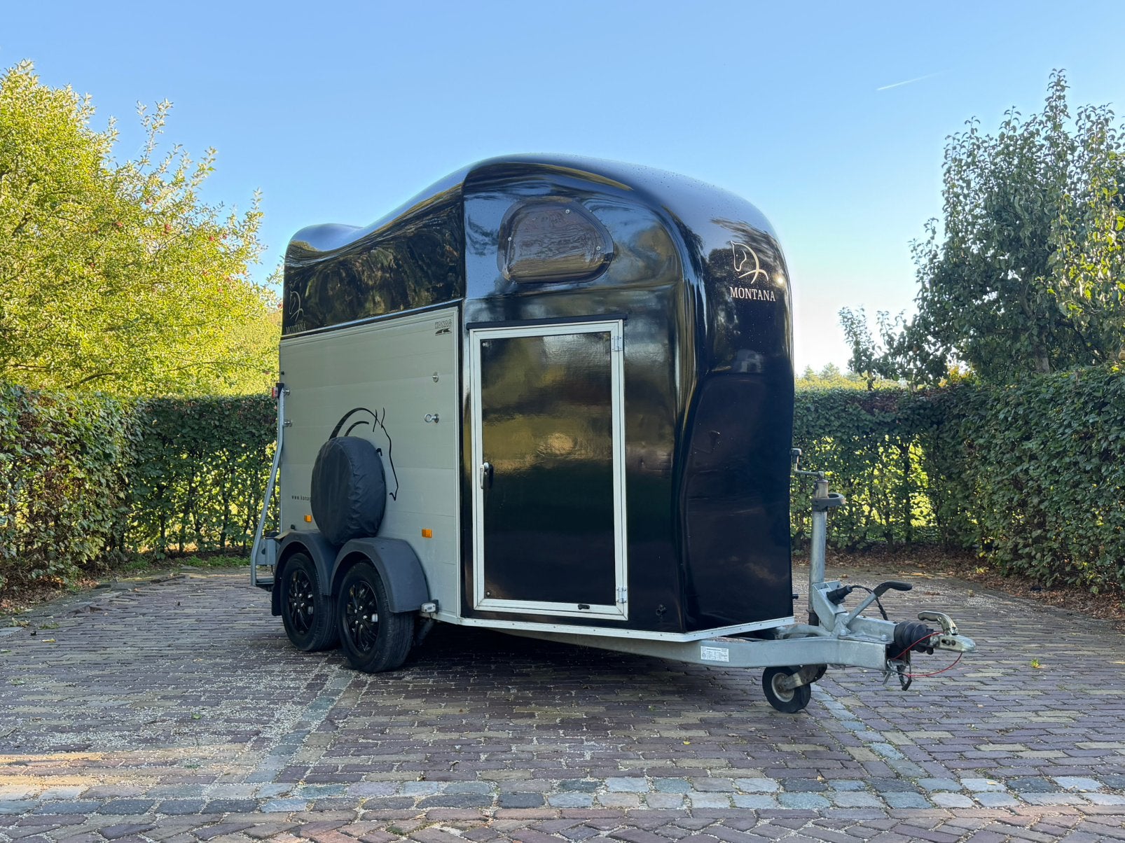 Zeer mooie 2 paards vol aluminium cheval liberte, zadelkamer