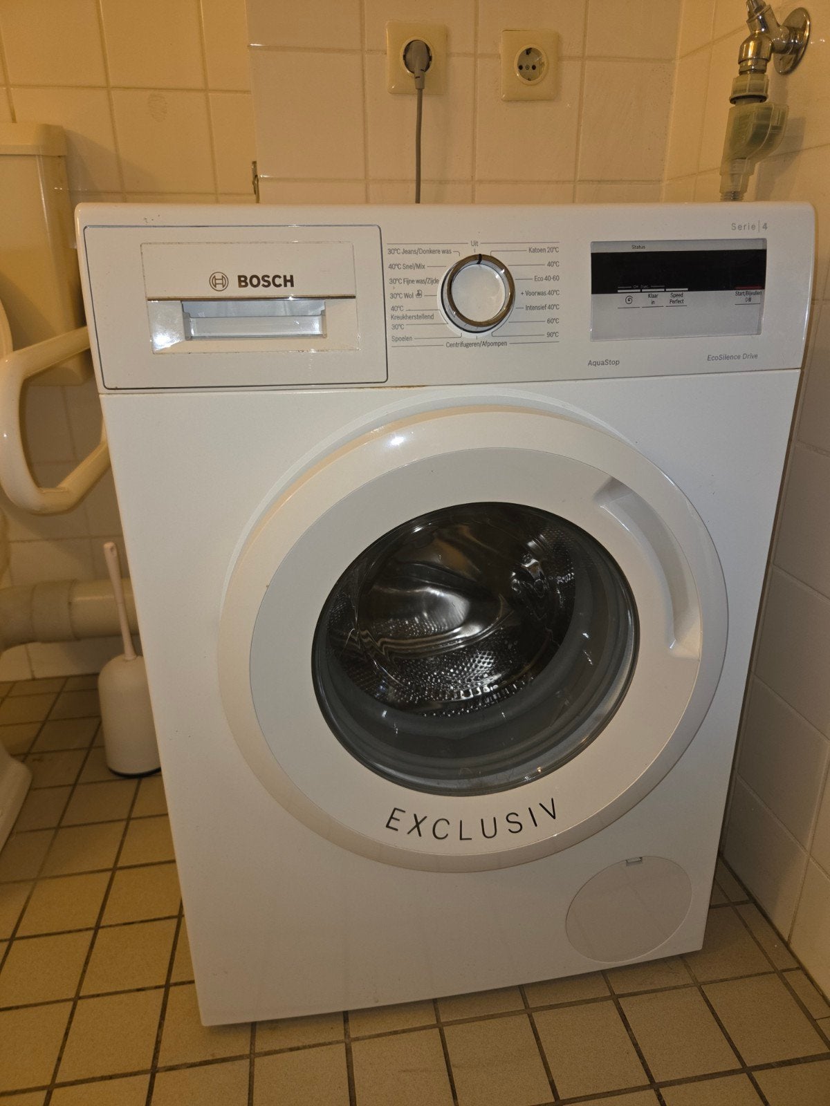 bosch exclusiv wasmachine serie 4. type wlm68, Ophalen, Minder dan 85 cm, 8 tot 10 kg, 1600 toeren of meer