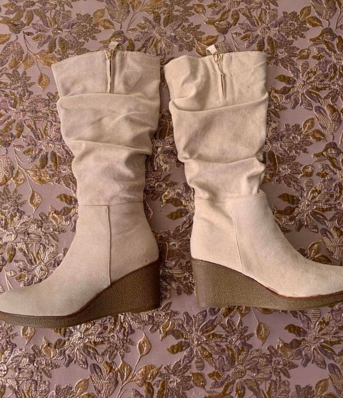 Nieuwe ecru sleehaklaarzen maat 38, Ophalen of Verzenden, Nieuw, Beige