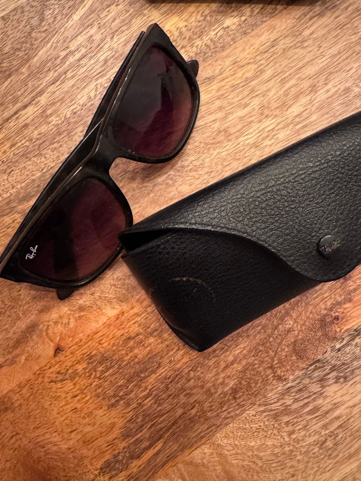 Ray-Ban zonnebril met etui - Zo goed als nieuw, Ophalen, Zonnebril, Zwart, Zo goed als nieuw