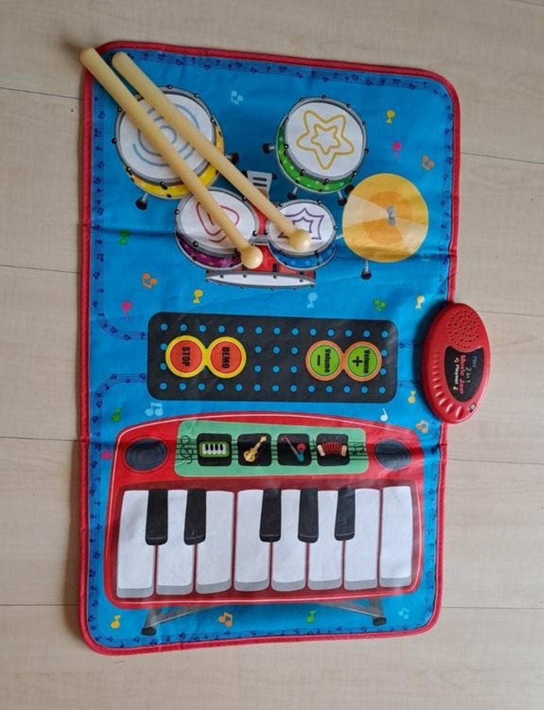 2 in 1 muziekkleed drumstel en piano incl stokjes, Kinderen en Baby's, Speelgoed | Educatief en Creatief, Ophalen, Met geluid