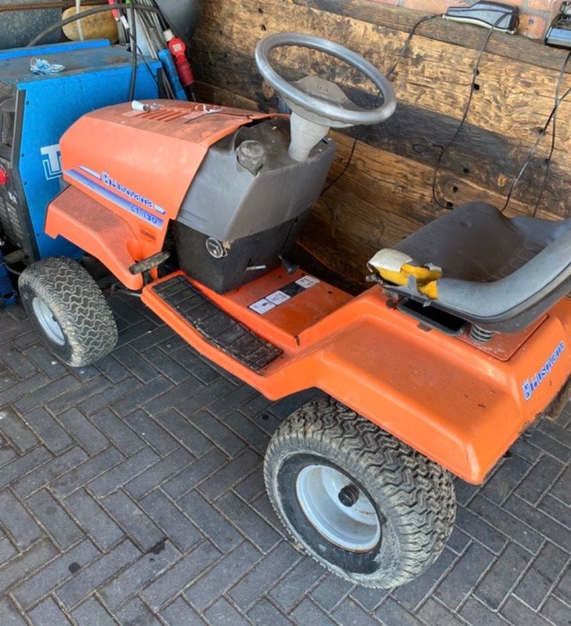Husqvarna CT130 Zitmaaier - Opknapper/Onderdelen, Ophalen, Cirkelmaaier, Gebruikt, Opvangbak