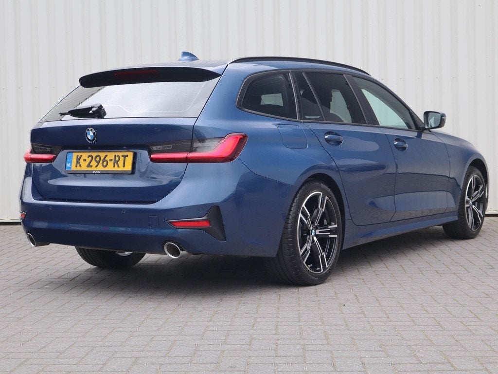BMW 3-serie Touring 318i 156pk AUT Executive Edition | Sport, Auto's, Automaat, Achterwielaandrijving, Gebruikt, Blauw