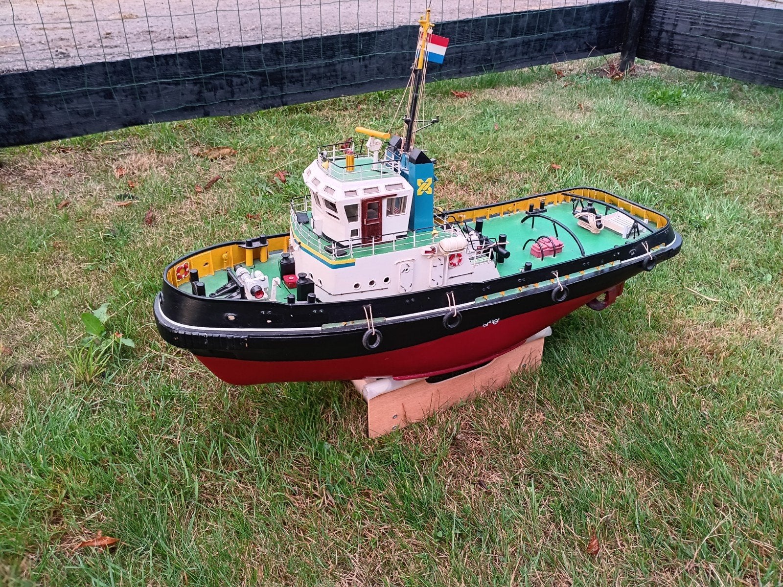 Prachtig Smit Zweden sleepboot, becker roeren, rc varend, Ophalen