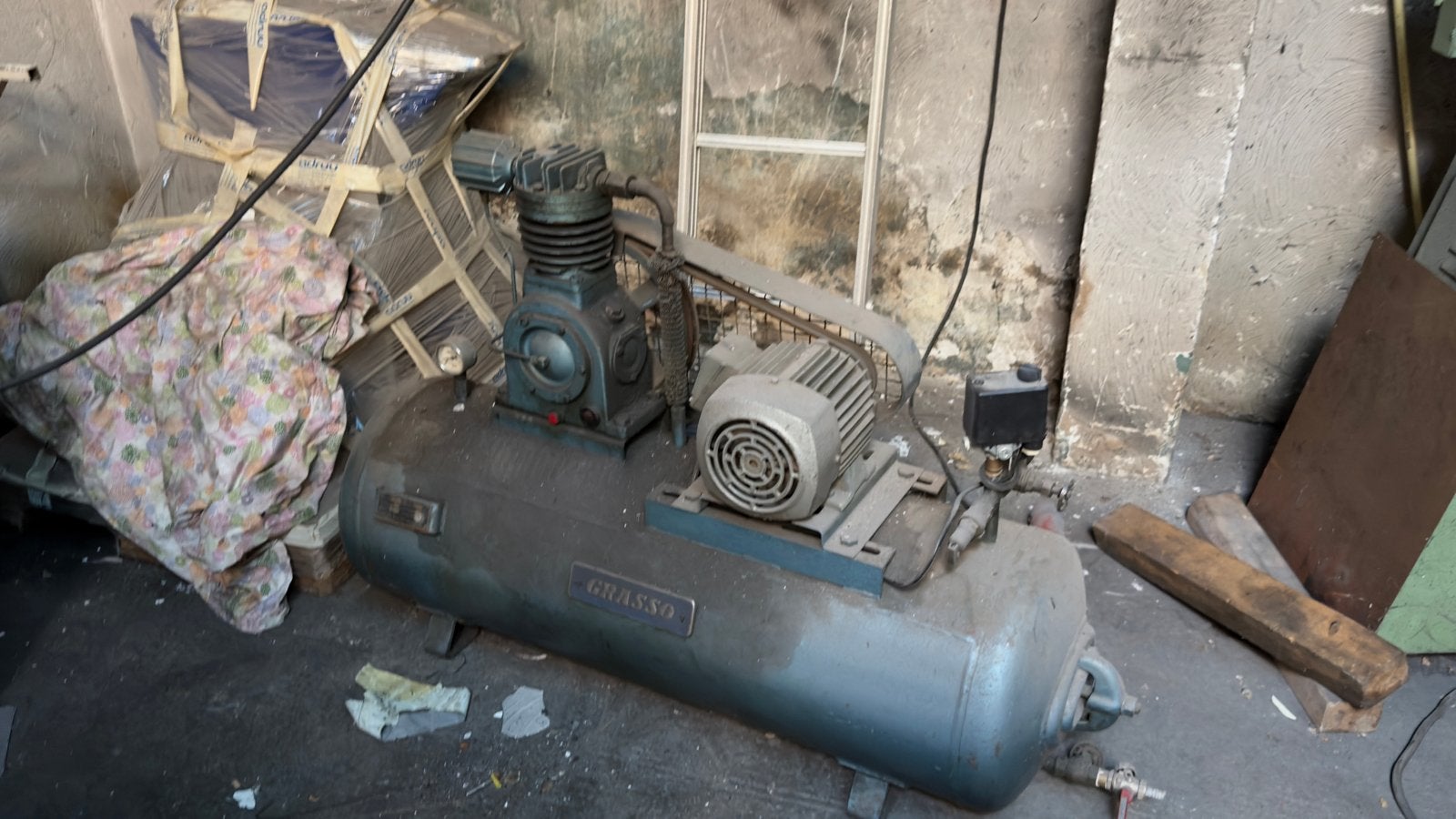 Grasso Compressor - Luchtcompressor, Ophalen, Gebruikt, 800 liter/min of meer, 6 tot 10 bar